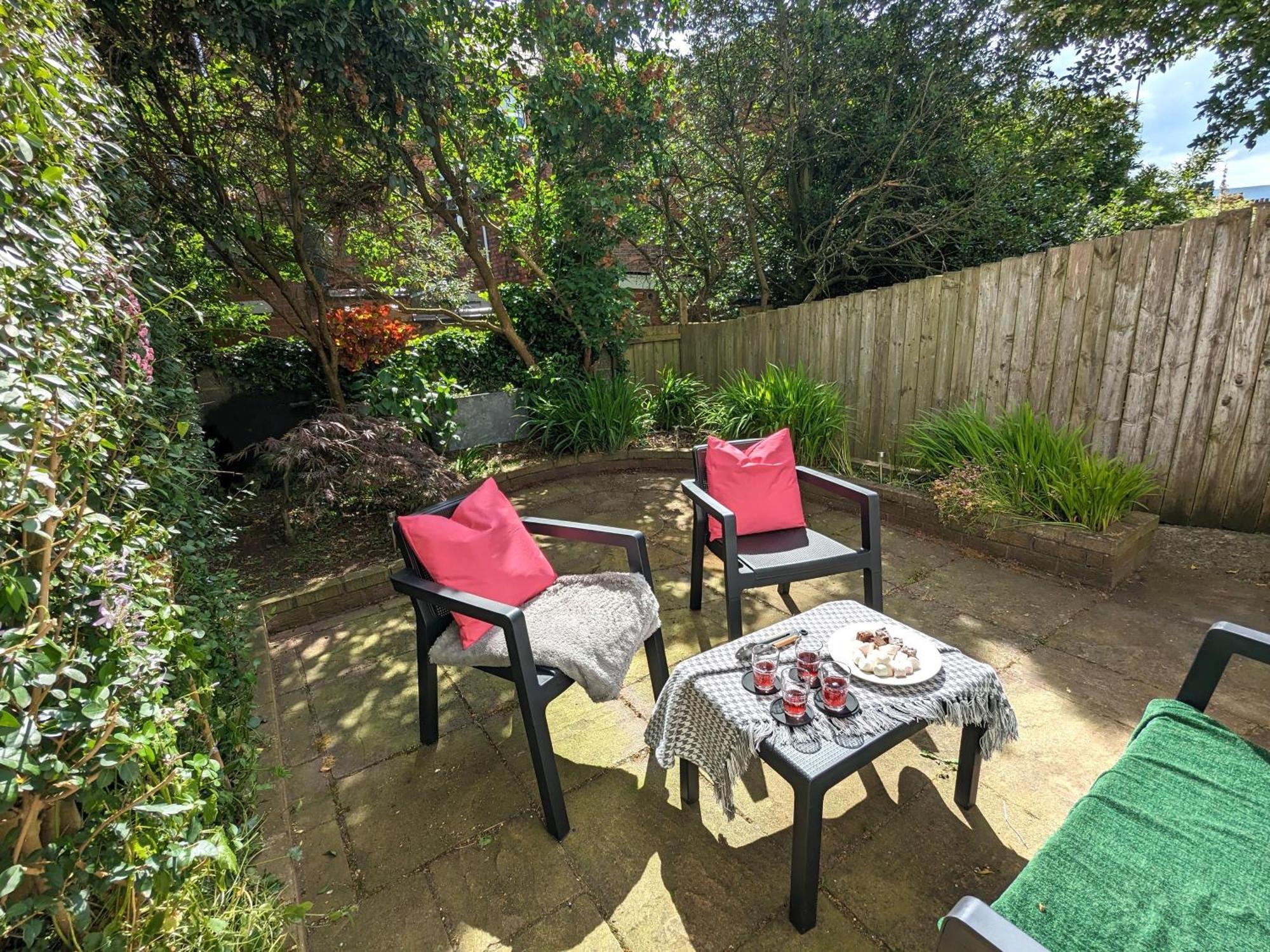 Villa Heart Of Belfast With Private Garden Esterno foto